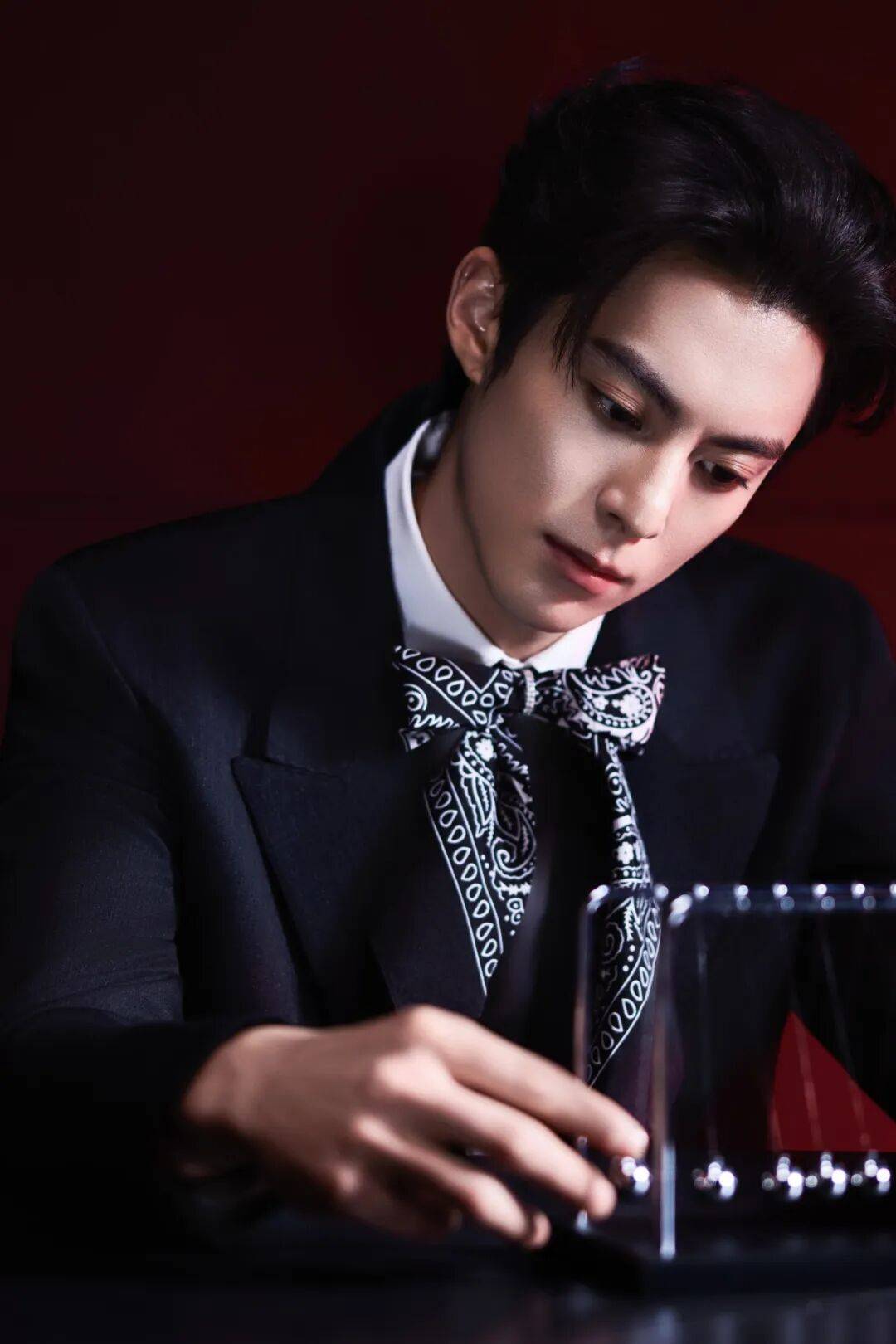 榜妹热线 ｜王鹤棣综艺录制？梓渝出席微博之夜？魏大勋新剧？赵今麦宋威龙二搭？李一桐杀青后续？封面图